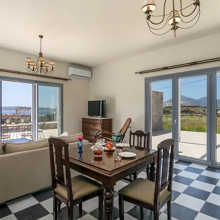 Villa Harites - Sea View A Adamantas (Milos)